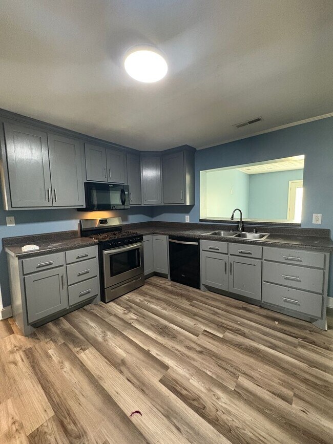 Foto del edificio - 1303 Collett Ln