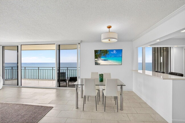Foto del edificio - 3009 S Ocean Blvd