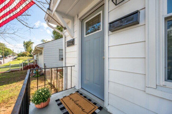 Foto del edificio - 3 Bedroom Home in Lynchburg