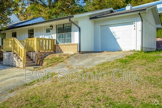 Building Photo - 845 Donaldson Rd