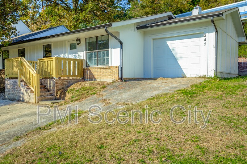 Primary Photo - 845 Donaldson Rd