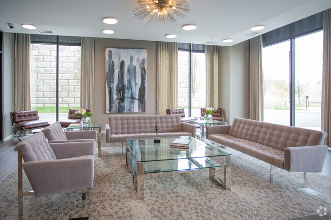 Casa club - 4th & Park