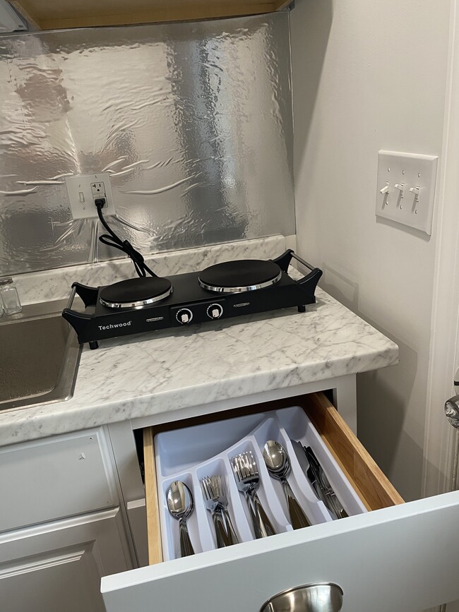 Building Photo - 6003 Pleasant Pond Pl