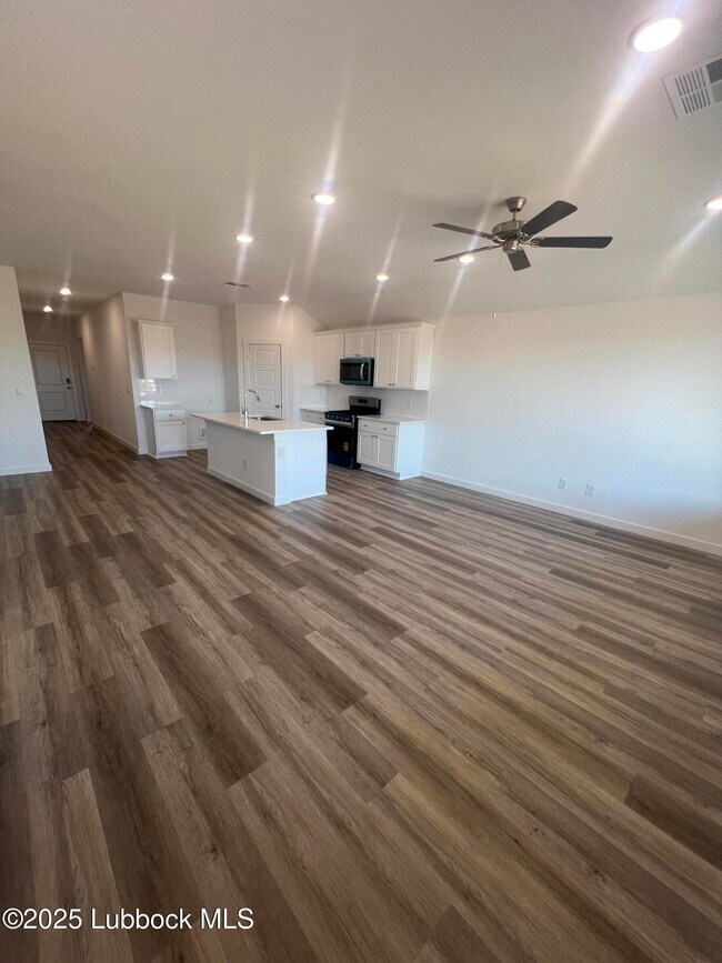 Foto del edificio - 621 E 14th St