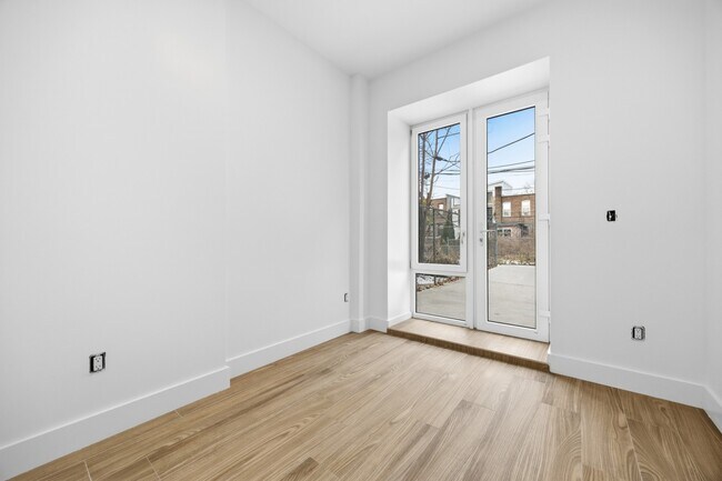 Foto del edificio - 379 Hawthorne St