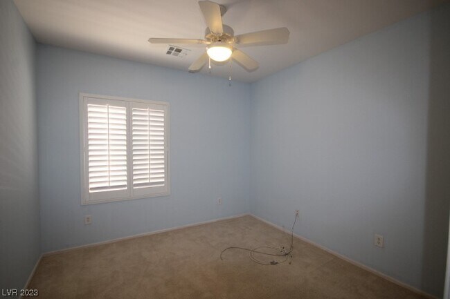 Building Photo - 2240 Laurel Heights Ln