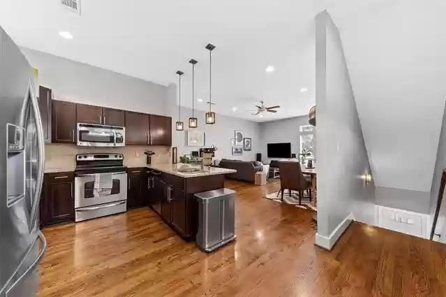 Foto del edificio - 5711 Ross Ave