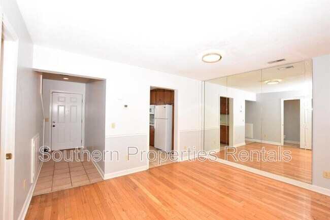 Foto del edificio - 400 N Steele St