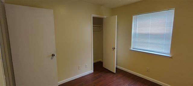 Building Photo - 2413 Royal Dr