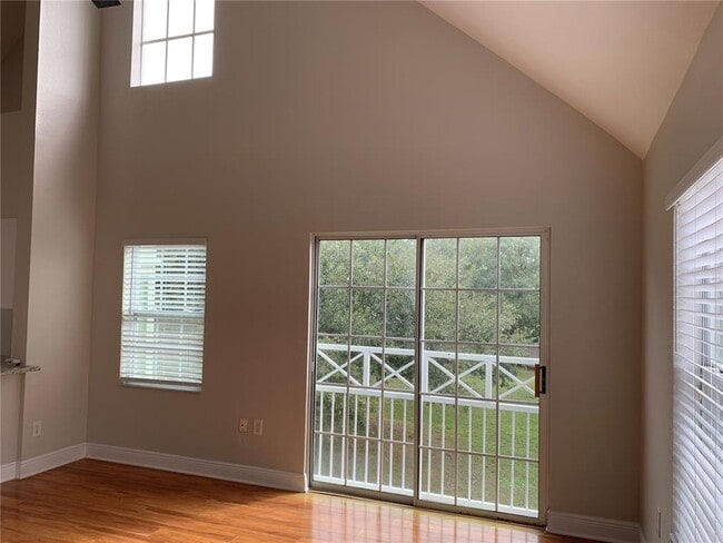 Foto del edificio - 10416 White Lake Ct