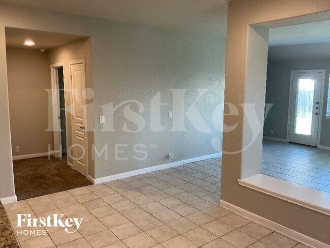 Foto del edificio - 11913 Rustling Oaks Dr