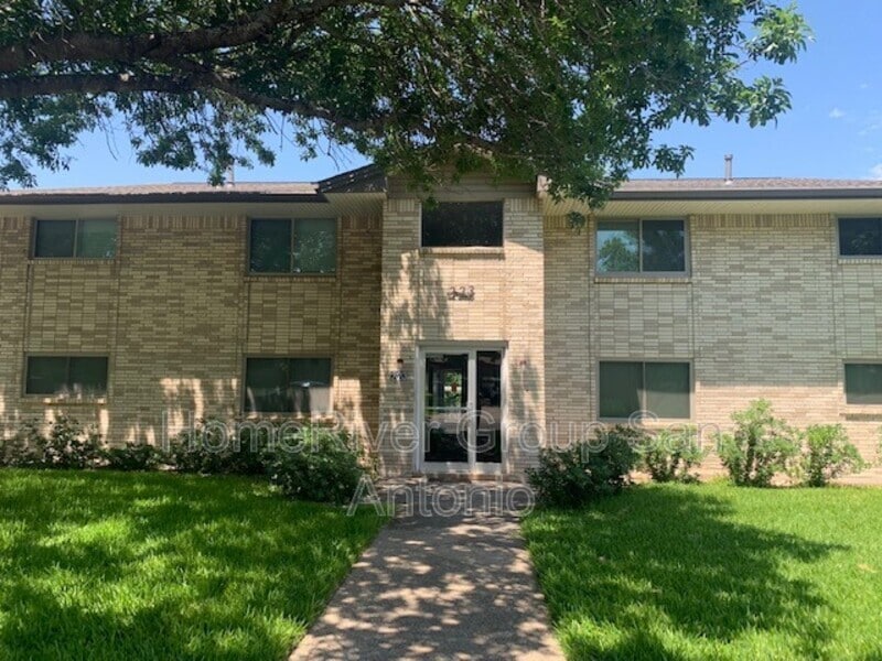 Building Photo - 223 W Silver Sands Dr