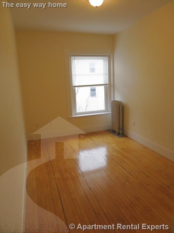 Building Photo - 64 Vinal Ave