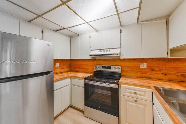 Foto del edificio - 7420 SW 59th Ave