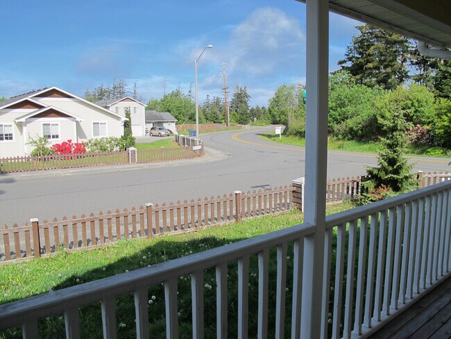 Foto del edificio - Charming 3 bedroom home w/master suite! Pe...