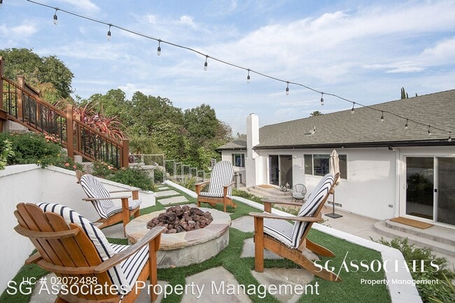 Building Photo - 3 br, 2 bath House - 725 San Andres