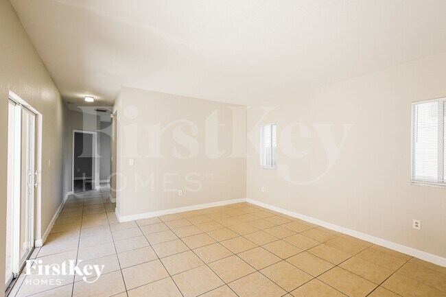Foto del edificio - 216 SE 32nd Terrace
