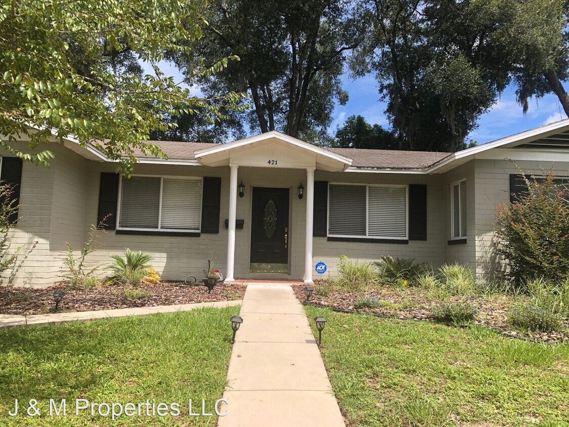 Primary Photo - 3 br, 3 bath House - 421 E University AVE