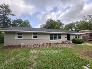Building Photo - 1437 Beaumont Dr