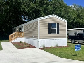 Building Photo - 35 Tower Manor Cir W