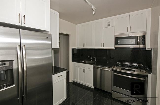 Building Photo - 300 East 56th Street