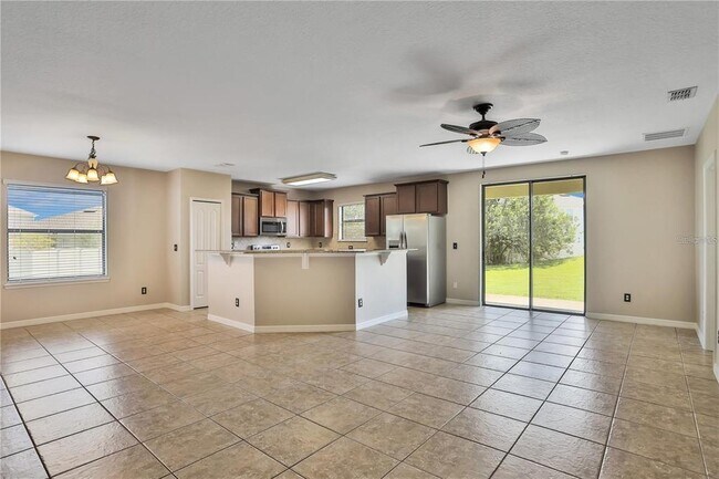 Foto del edificio - 2221 Tulip Valley Point