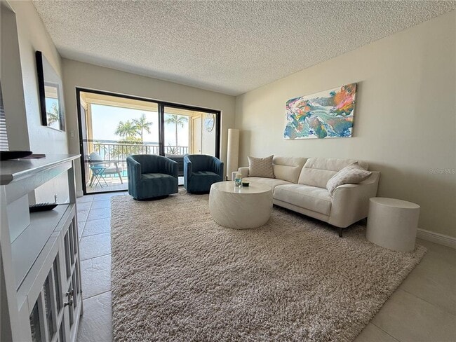 Building Photo - 6322 Palma Del Mar Blvd S