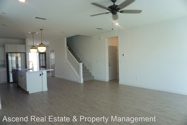 Building Photo - 5 br, 3.5 bath House - 3301 Twin Knolls Ln