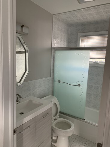 Building Photo - 59 Lander Ave