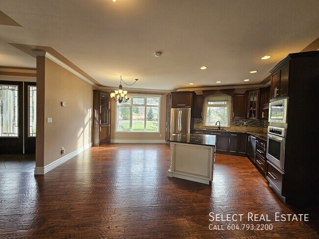 Building Photo - 6230 Bradner Ln