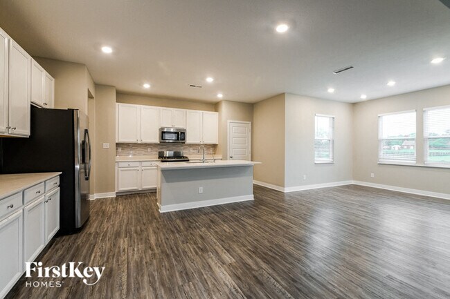 Building Photo - 17295 Seaboard Pl