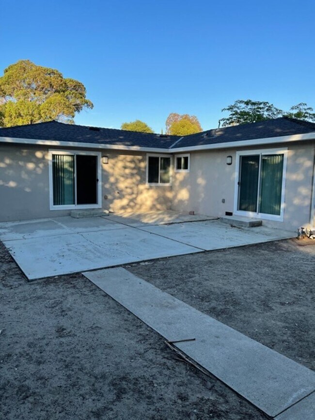 Foto del edificio - Immaculate/Remodeled Pittsburg home 3/2