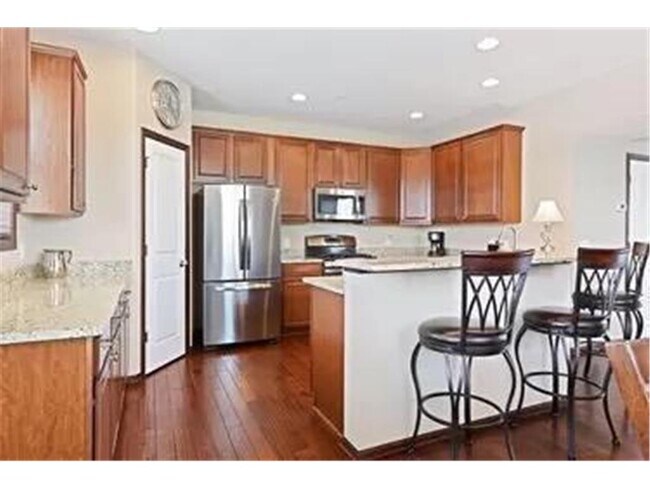 Building Photo - 9695 Independence Cir
