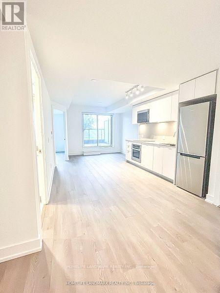 Building Photo - 8 Cedarland Dr