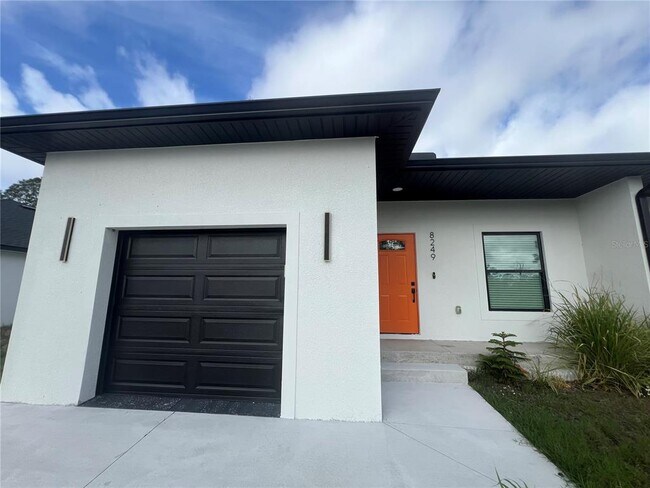 Foto del edificio - 8249 Dimstead St