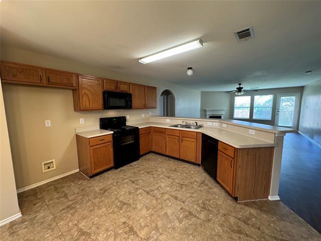 Building Photo - 2112 Chisolm Trl