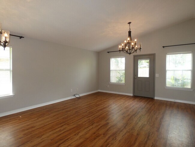 Foto del edificio - Charming Brick Home - Stonebrook