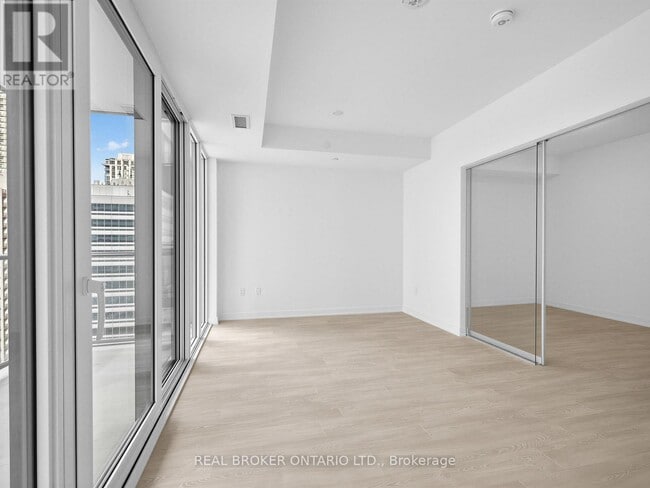 Building Photo - 634 Church St