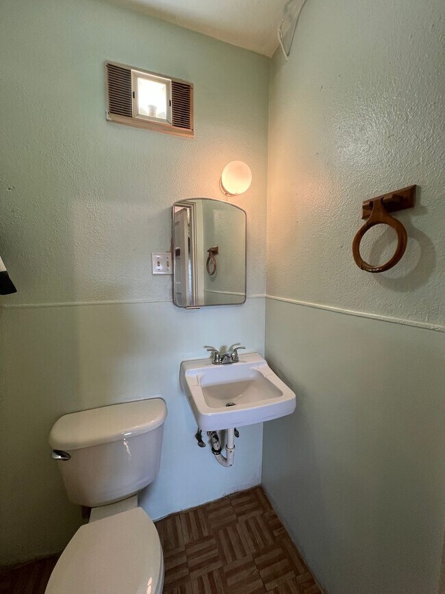 Building Photo - 93754