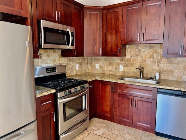 Foto del edificio - 1057 6th Ave