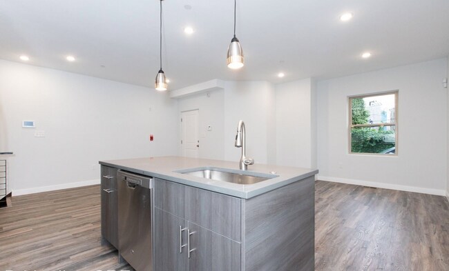 Foto del edificio - 1265 N Newkirk St