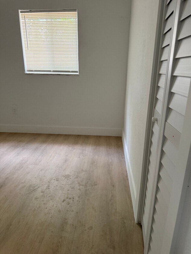 Foto del edificio - 15331 NW 28th Ct