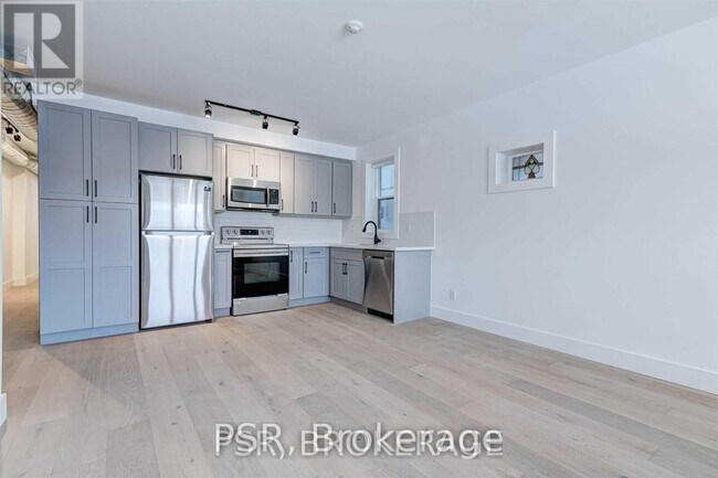 Photo du bâtiment - 87 Hammersmith Ave