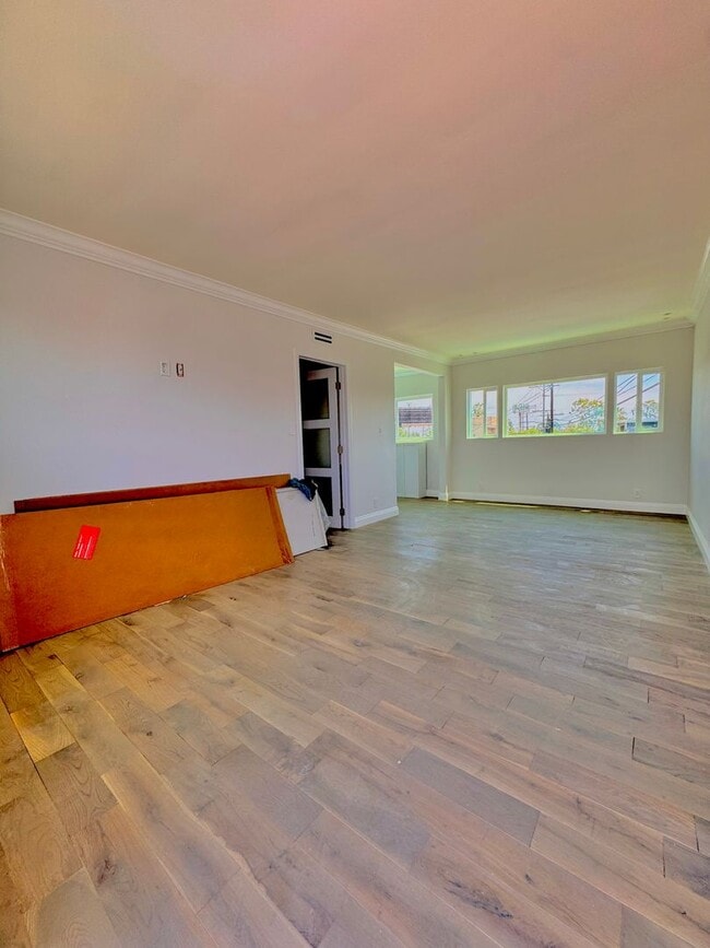 Building Photo - Limited-Time Offer for Qualified Tenants: