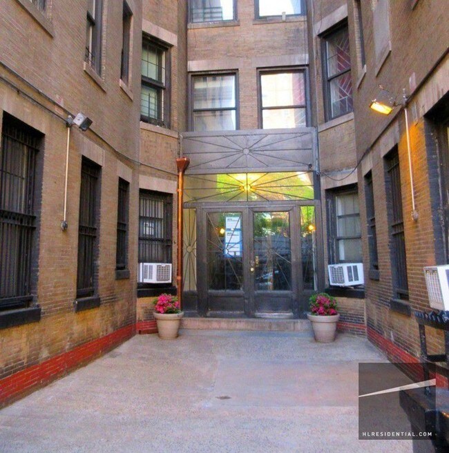 Foto del edificio - 3117 Broadway
