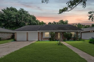 Building Photo - 10935 Silkwood Dr