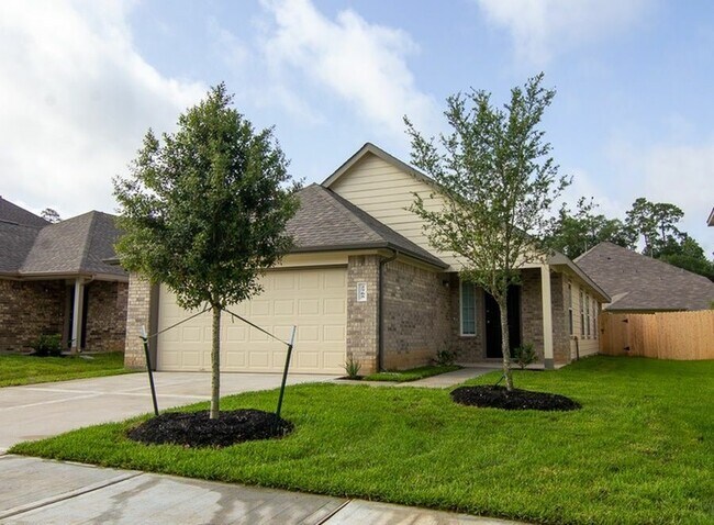 Building Photo - 2765 Madison Ct