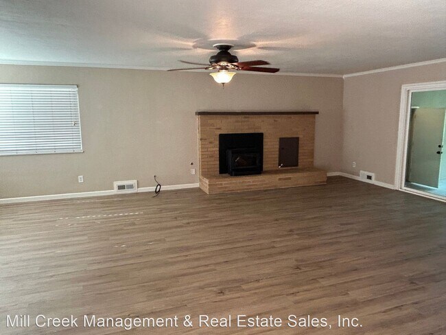 Building Photo - 2 br, 2 bath House - 410 Sycamore Drive
