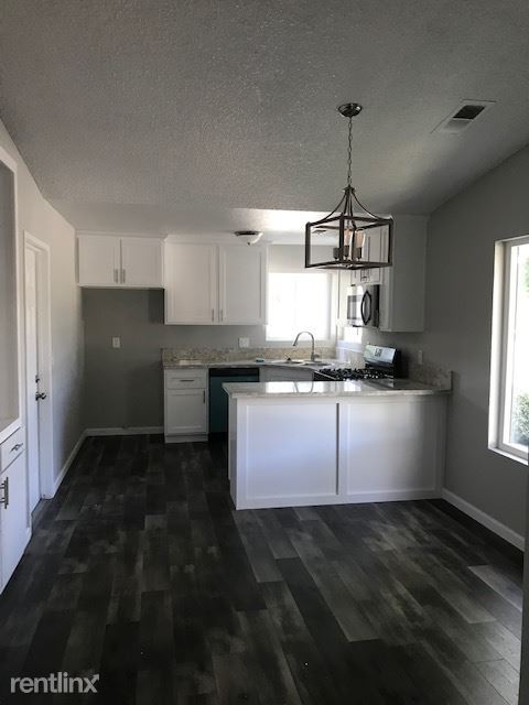 Building Photo - 2 br, 2 bath Townhome - 2248 North Gowdy S...