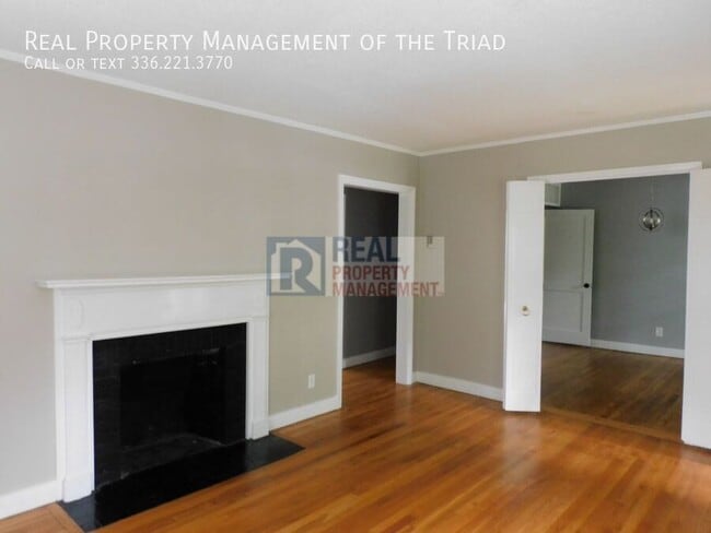 Building Photo - 204 W Newlyn St